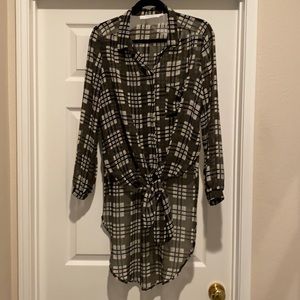 3/$15 ASTR Sheer Blouse